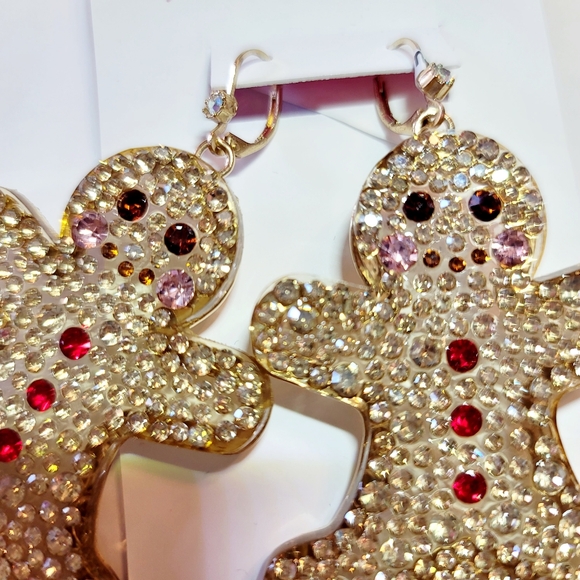 Betsey Johnson Gingerbread 2024 Gold Necklace & Earrings Set. - Picture 7 of 16